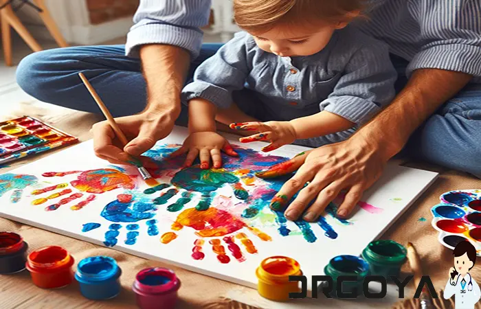 نقاشی با گچ با کودک 2 ساله